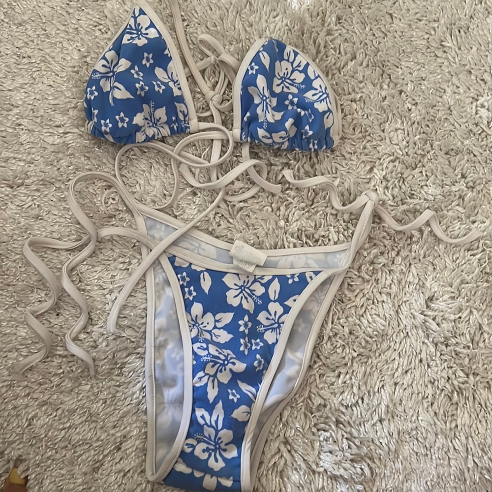 Dead stock vintage bikini
